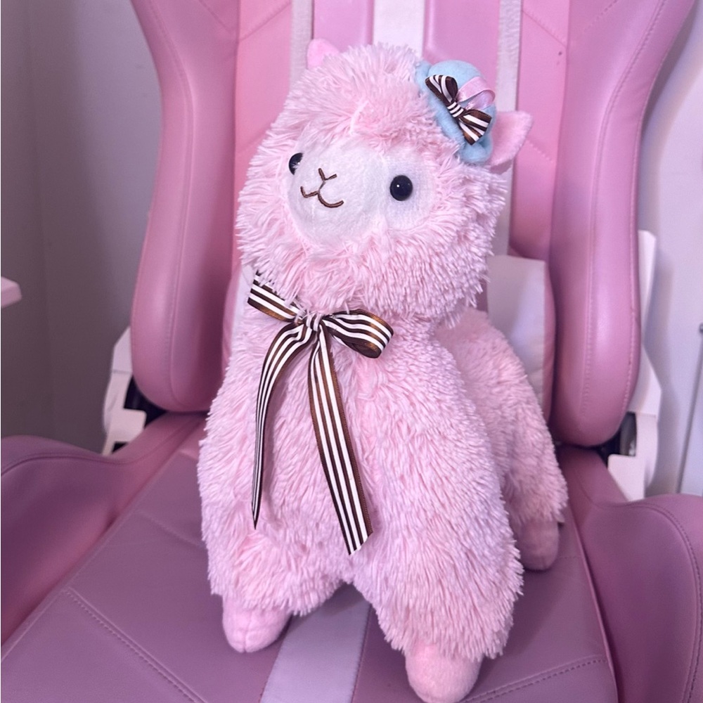 Cute Japanese lovely hat
Alpacasso Alpaca Plush Doll